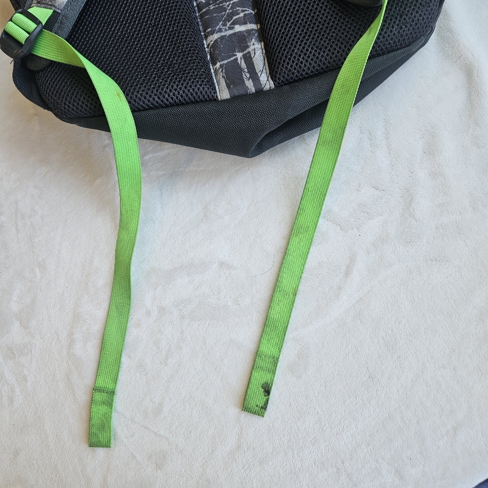 North Face Haystack Back Pack Book Bag Hiking - image 7